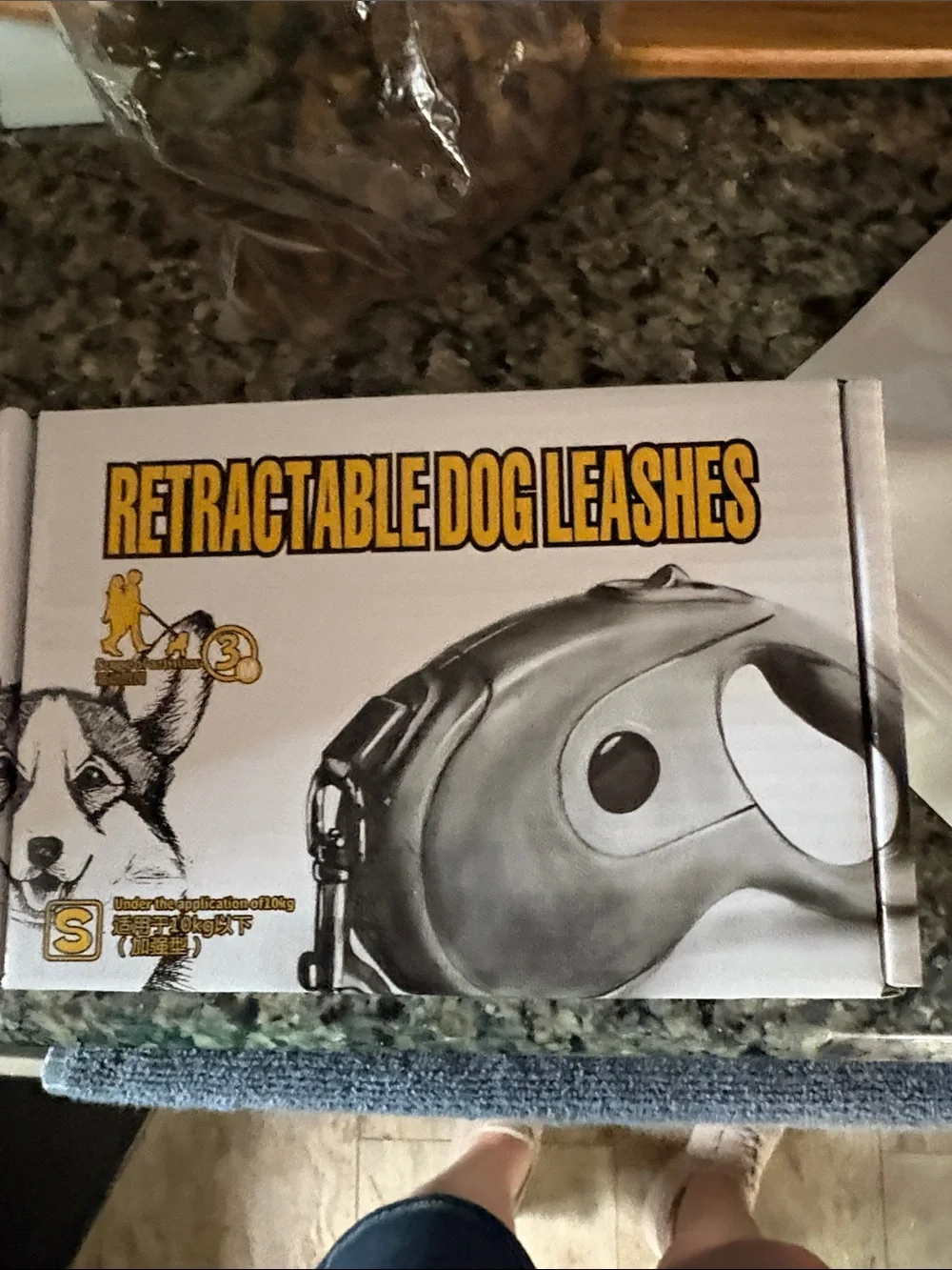 Retractable Dog Leash - Black and Yellow Packaging